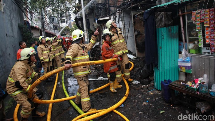 Kondisi Terkini Permukiman Padat di Tambora Usai Dilalap Api Kebakaran melanda permukiman padat warga di Jalan Jembatan Besi, Tambora, Jakarta Barat, Selasa (06/06/2023). Begini kondisi terkininya