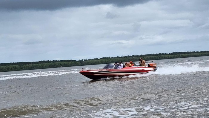 Kunjungan Mensos Tri Rismaharini ke beberapa kota di Papua. (Elvan Dany S/detikcom)