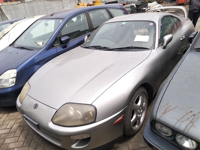 Lelang Toyota Supra