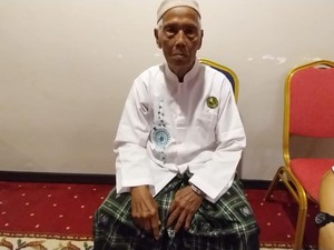 Cerita Mbah Nuhin Dapat Amanat dari Almarhum Mbah Moen untuk Berhaji