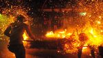Meriahnya Tradisi Perang Obor di Jepara