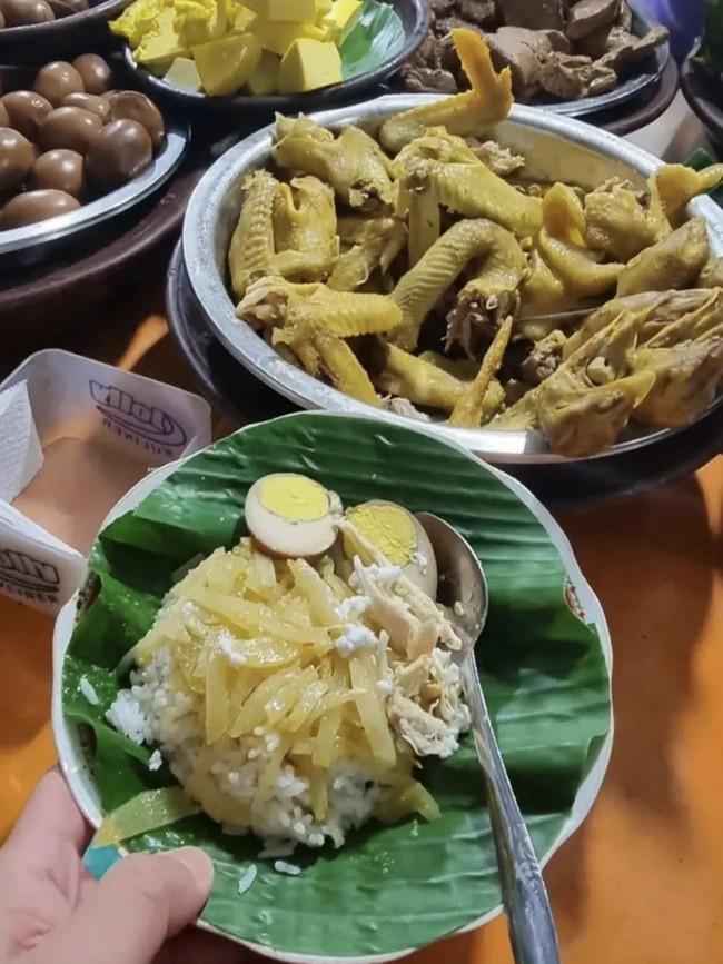 Sudah Lebih dari 33 Tahun! Nasi Liwet Yu Sani di Solo Tetap Bikin Nagih