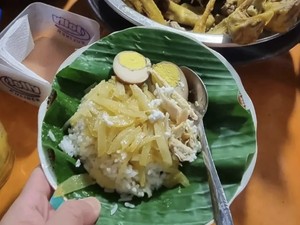 Sudah Lebih dari 33 Tahun! Nasi Liwet Yu Sani di Solo Tetap Bikin Nagih