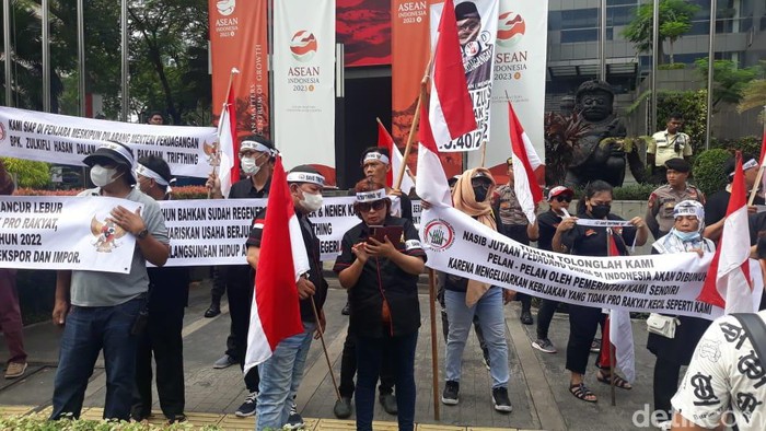 Pendemo Kemendag
