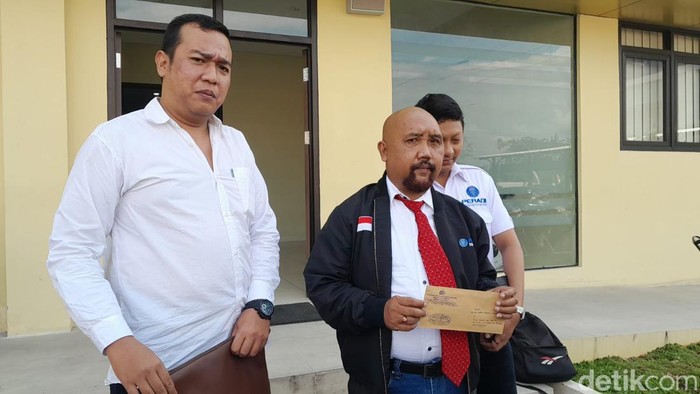 Pengacara korban pencabulan ayah kandung, Badrus Zaman, saat di Mapolres Sukoharjo, Selasa (6/6/2023).