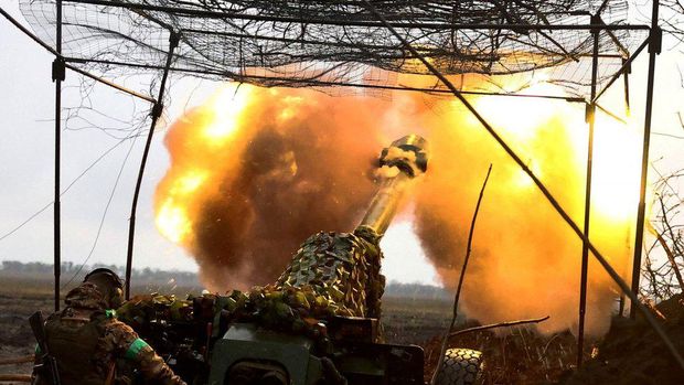 Perang Ukraina: Kyiv kerahkan pasukan menuju Bakhmut, Rusia sebut serangan skala besar telah dimulai