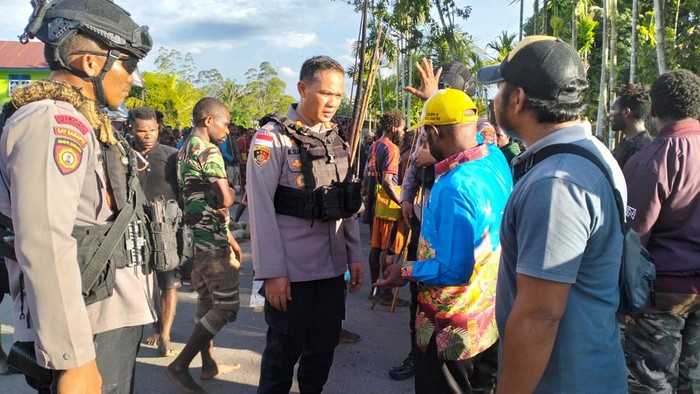 Pertikaian antarsuku di Nabire, Papua Tengah.