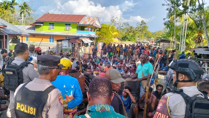 Pertikaian antarsuku di Nabire, Papua Tengah.