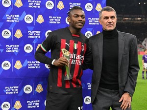 Empat Pemain Inti AC Milan Nggak Percaya Maldini Dipecat