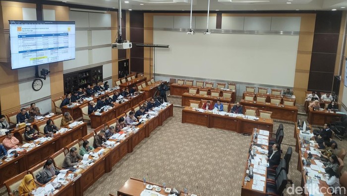 Rapat kerja (Raker) dengan Komisi III DPR RI. (Dwi Rahmawati/detikcom)