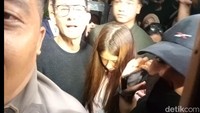 Dia menyerahkan kasus video syur tersebut kepada pihak kepolisian. Foto: Ahsan Nurrijal/ detikHOT