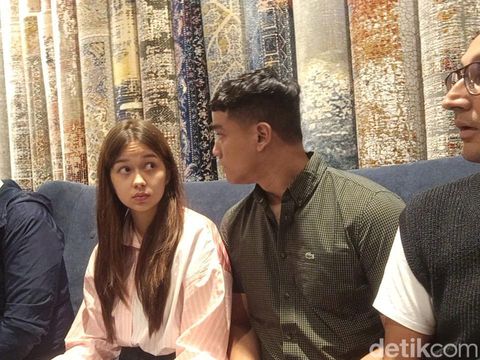 Rebecca Klopper saat pertamakali menjumpai wartawan terkait kasus video syur di kawasan Panglima Polim.