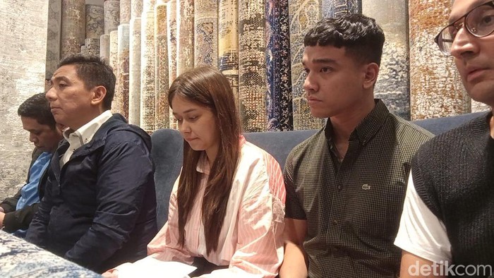 Rebecca Klopper saat pertamakali menjumpai wartawan terkait kasus video syur di kawasan Panglima Polim.