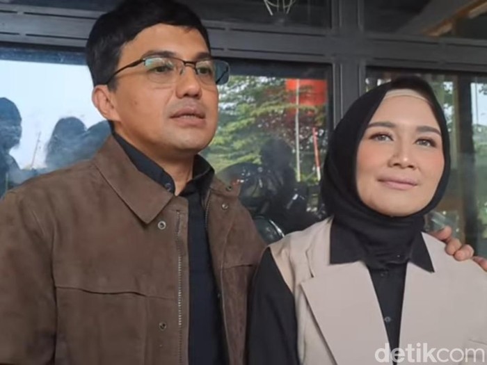 Sahrul Gunawan dan istri saat ditemui di kawasan Jakarta.