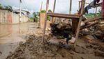 Sisa-sisa Luapan Sungai Teaone di Ekuador