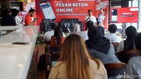Aplikasi on demand berbasis Web, Android, dan IOS tersebut menjadi pelopor aplikasi online untuk memenuhi kebutuhan beton siap pakai bagi pelanggan Business to Business (B2B)/badan usaha dan Business to Consumer (B2C)/perorangan skala kecil hingga menengah.