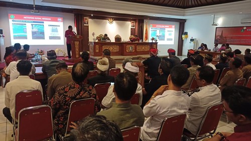 Sosialisasi do and don’ts bagi WNA sesuai Surat Edaran Gubernur Bali Nomor 4 Tahun 2023 di Kantor Bupati Tabanan, Senin (5/6/2023).