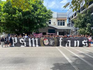 Sedihnya 90 Suporter PSM Naik Kapal Laut ke Bali tapi Dilarang Masuk Stadion