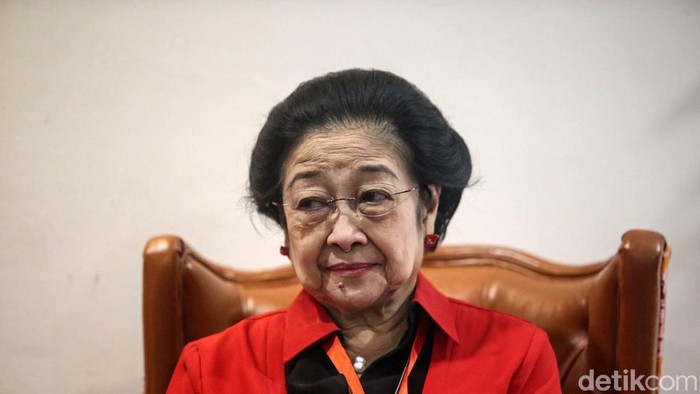PDI Perjuangan (PDIP) menggelar Rapat Kerja Nasional (Rakernas) 2023 di Sekolah Partai PDIP, Jakarta Selatan, Selasa (6/6/2023). Presiden Jokowi dan Ketum PDIP Megawati Soekarnoputri terlihat ceria dalam sesi jumpa pers.