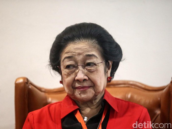 PDI Perjuangan (PDIP) menggelar Rapat Kerja Nasional (Rakernas) 2023 di Sekolah Partai PDIP, Jakarta Selatan, Selasa (6/6/2023). Presiden Jokowi dan Ketum PDIP Megawati Soekarnoputri terlihat ceria dalam sesi jumpa pers.