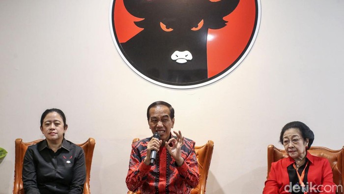 PDI Perjuangan (PDIP) menggelar Rapat Kerja Nasional (Rakernas) 2023 di Sekolah Partai PDIP, Jakarta Selatan, Selasa (6/6/2023). Presiden Jokowi dan Ketum PDIP Megawati Soekarnoputri terlihat ceria dalam sesi jumpa pers.