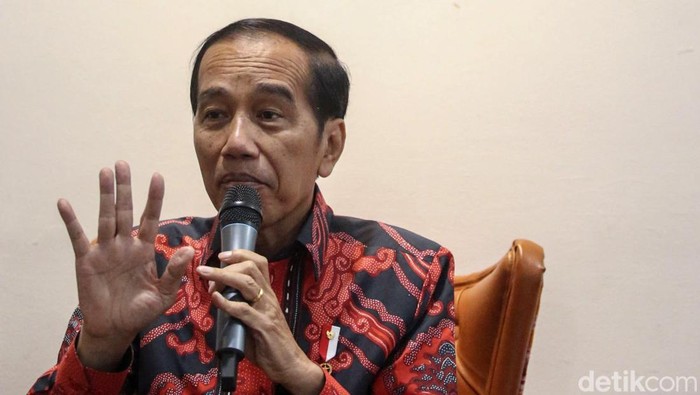 PDI Perjuangan (PDIP) menggelar Rapat Kerja Nasional (Rakernas) 2023 di Sekolah Partai PDIP, Jakarta Selatan, Selasa (6/6/2023). Presiden Jokowi dan Ketum PDIP Megawati Soekarnoputri terlihat ceria dalam sesi jumpa pers.