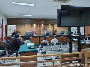 Penyedia Tablet Dana BOS Afirmasi SMPN di Pandeglang Dituntut 7 Tahun Bui