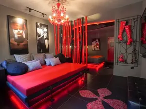 Hotel Ini Tawarkan Kamar Erotis, Intip Fasilitas dan Harganya