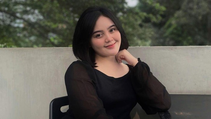 Tia Septiana anak Mandra
