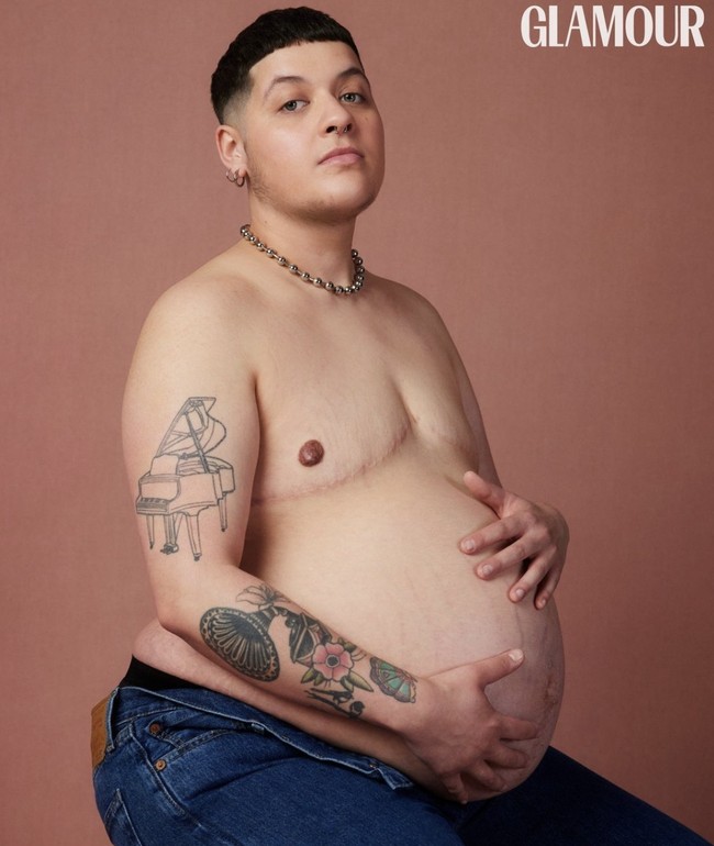 Secara biologis, Logan terlahir sebagai perempuan sebelum akhirnya mengidentifikasikan diri sebagai trans pria. Saya transgender pria yang bisa hamil dan eksis. Jadi tak peduli kata orang, saya berhasil membuktikannya, kata Logan seperti dikutip NBC News. (Foto: Instagram/@loganecbrown)