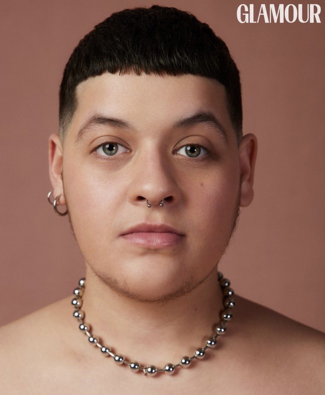 Secara biologis, Logan terlahir sebagai perempuan sebelum akhirnya mengidentifikasikan diri sebagai transgender pria atau transpria. (Foto: Instagram/@loganecbrown)