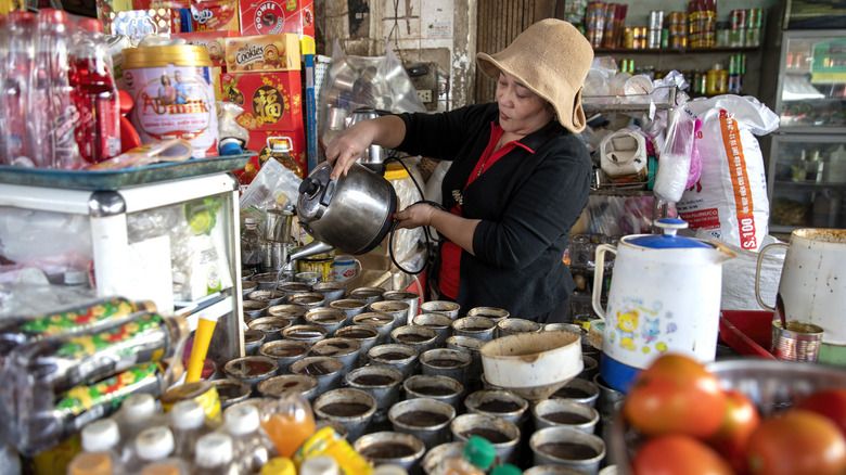 Unik! Minuman Soda Telur Khas Vietnam yang Segar Creamy