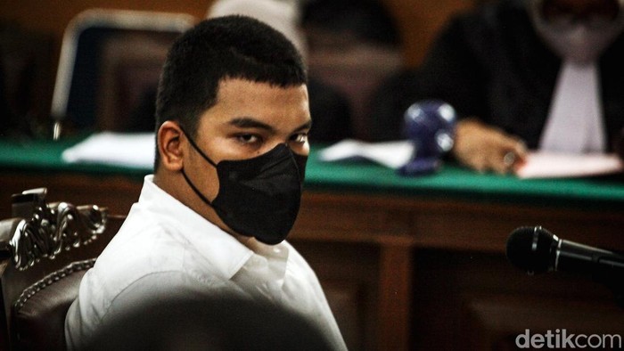 Shane Lukas menjalani sidang dakwaan kasus penganiayaan David Ozora di Pengadilan Negeri Jakarta Selatan, Selasa (6/6/2023). Shane diadili setelah Mario Dandy.