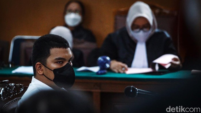 Shane Lukas menjalani sidang dakwaan kasus penganiayaan David Ozora di Pengadilan Negeri Jakarta Selatan, Selasa (6/6/2023). Shane diadili setelah Mario Dandy.