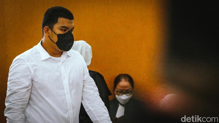 Usai Mario Dandy, Giliran Shane Lukas Jalani Sidang Penganiayaan David Shane Lukas menjalani sidang dakwaan kasus penganiayaan David Ozora di Pengadilan Negeri Jakarta Selatan, Selasa (6/6/2023). Shane diadili setelah Mario Dandy.