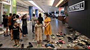 Vietnam Panas Banget, Warga Sampai Ngadem di Mal