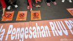 Aksi PRT Minta DPR Segera Selesaikan RUU PPRT