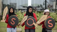 Massa PRT menggelar aksi di depan gedung DPR, Jakarta, Rabu (7/6/2023).  
