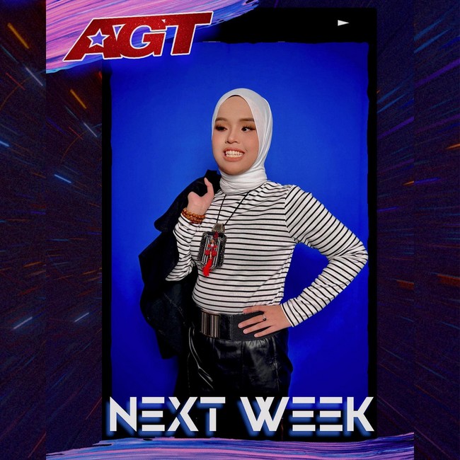 Usai membawakan dua buah lagu dan mendapatkan Golden Buzzer, Putri langsung menangis terharu di atas panggung. Kedua orang tuanya Ismawan Kurnianto dan Reni Alfianty memberikan selamat dan memeluk sang putri tercinta. Momen itu sontak membuat penonton semakin riuh bertepuk tangan. Foto: Dok. Instagram @arianinismaputri.