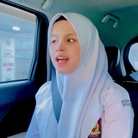 Pada tahun 2016, Putri mendapatkan penghargaan dalam rangka Anugerah Baiduri sebagai penyanyi cilik berprestasi tingkat nasional. Kemudian di tahun yang sama, Putri mendapatkan juara 2 tingkat nasional literasi FLS2N, dan menjadi finalis di acara The Voice Kids Indonesia (musim kedua). Saat ini, Putri masih duduk di bangku SMA dan bercita-cita masuk Juilliard College of Music, New York. Foto: Dok. Instagram @arianinismaputri.