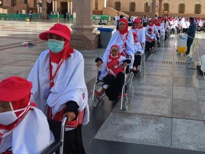 Jemaah Haji Lansia dan Risti Disarankan Salat di Musala atau Masjid Sekitar Hotel