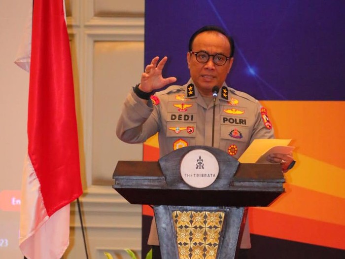 As SDM Polri Irjen Dedi Prasetyo.