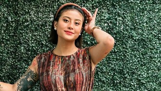 Awkarin Prihatin Ribuan Jemaah Gagal Berangkat Umrah Hanania Travel