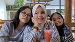 Bahagianya Putri Ariani Saat Cicip Kue Ultah dan Kulineran Bareng Keluarga