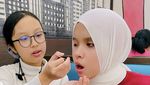 Bahagianya Putri Ariani Saat Cicip Kue Ultah dan Kulineran Bareng Keluarga