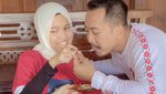 Bahagianya Putri Ariani Saat Cicip Kue Ultah dan Kulineran Bareng Keluarga