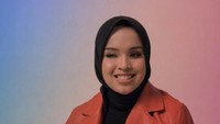 Putri Ariani juga meluncurkan lagu-lagu lain. Salah satunya Permata Indah Dunia yang sudah ada di Spotify. Foto: Instagram arianinismaputri
