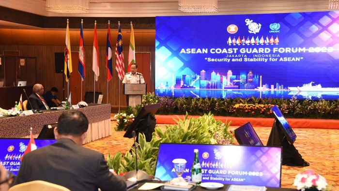 Bakamla RI Gelar ASEAN Coast Guard Forum 2023 di Jakarta Bakamla RI menyelenggarakan Asean Coast Guard Forum (ACF) 2023 sebagai chairman pertama. Kegiatan berlangsung dari 6-9 Juni 2023 di Jakarta.