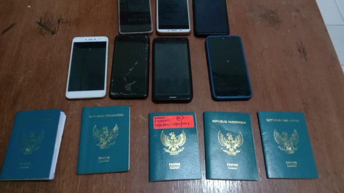 Barang bukti penyelundupan 7 TKI ilegal di Bengkayang, Kalbar. Dokumen Istimewa Barang bukti penyelundupan 7 TKI ilegal di Bengkayang, Kalbar. Dokumen Istimewa