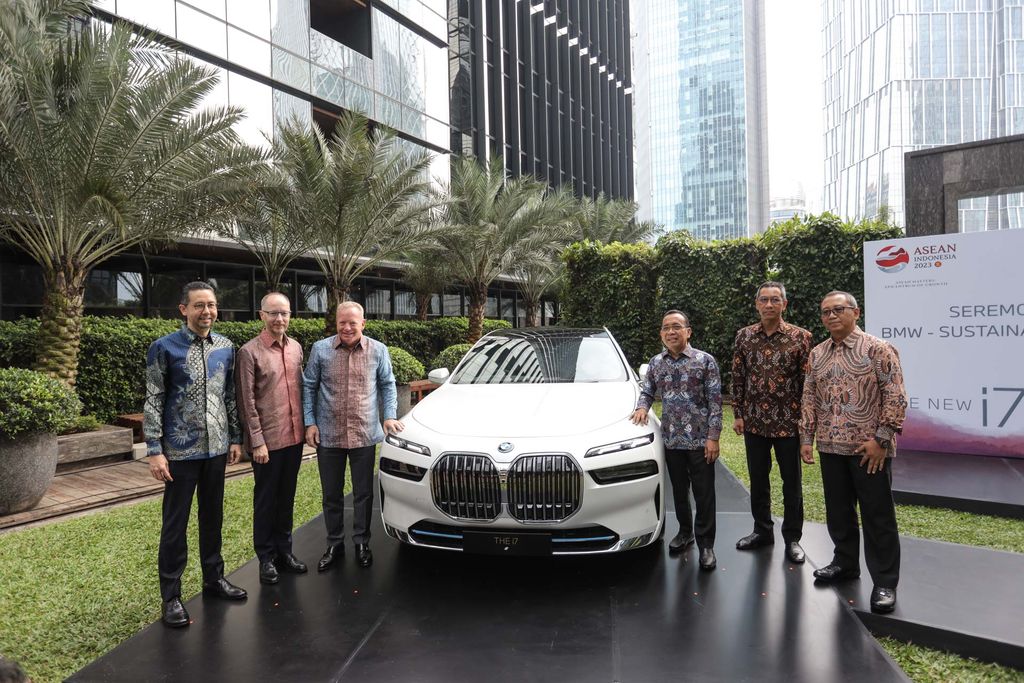 BMW i7 buat KTT ASEAN 2023 di Jakarta